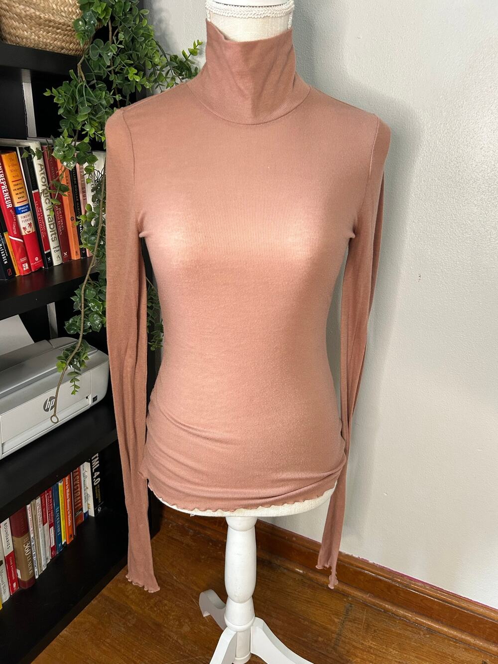 Free People Womens M Mauve Orange Ribbed Mock Turtleneck Long Sleeve Top Knit